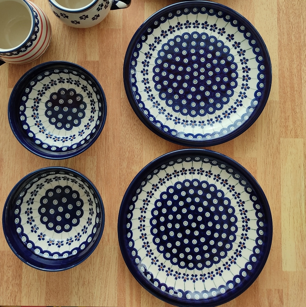 Boleslawec Polish pottery bowls and plates set
